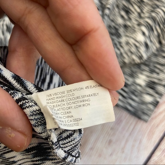 RARE Club Monaco marble crop long sleeve top XS - Picture 7 of 8